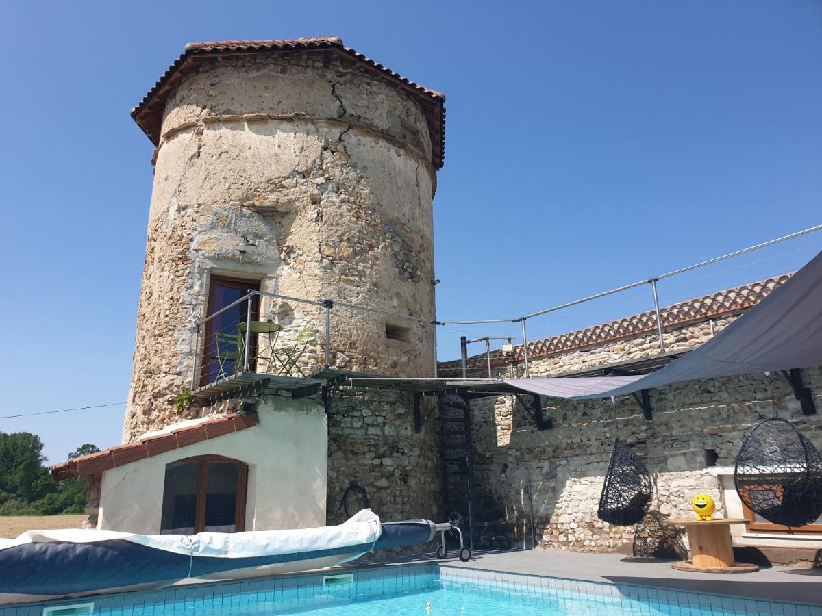 Tour De Charme Atypique Hotel Beauregard-l'Eveque Exterior foto